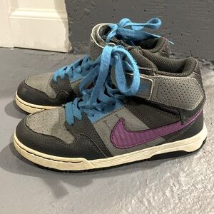 Nike SB mid Mogan dunks